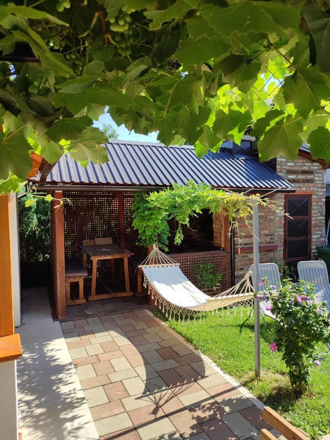 Guest House Josipovic Korenica Bagian luar foto
