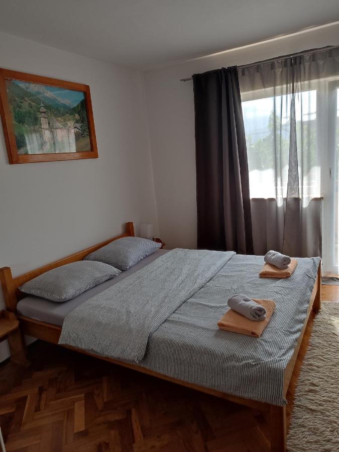 Guest House Josipovic Korenica Bagian luar foto
