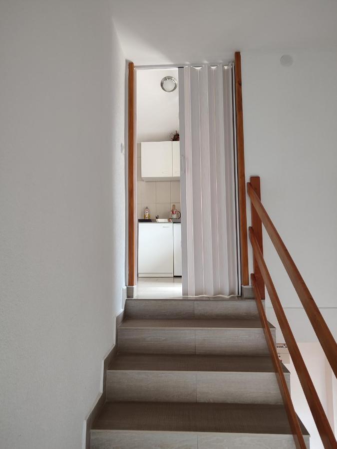 Guest House Josipovic Korenica Bagian luar foto