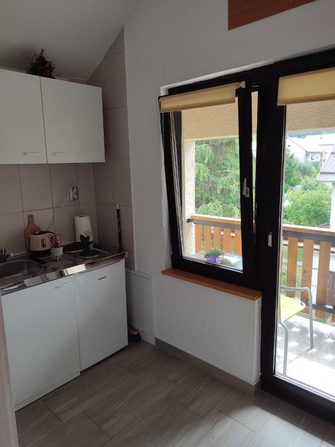 Guest House Josipovic Korenica Bagian luar foto