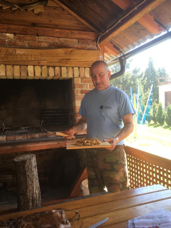 Guest House Josipovic Korenica Bagian luar foto